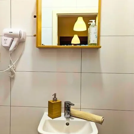 Cozy Ensuite Room In Zagreb Center Exteriör bild