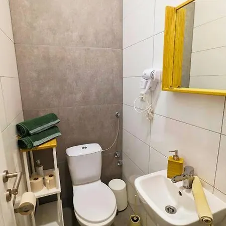 Cozy Ensuite Room In Zagreb Center Exteriör bild