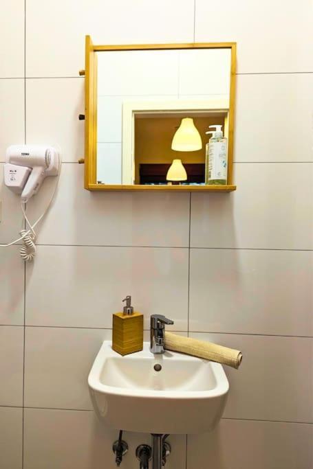 Cozy Ensuite In Center * Zagreb
