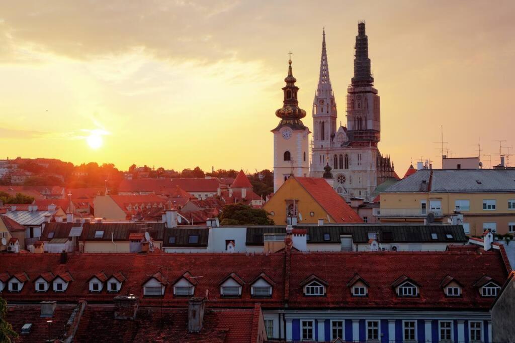 Cozy Ensuite In Center * Zagreb